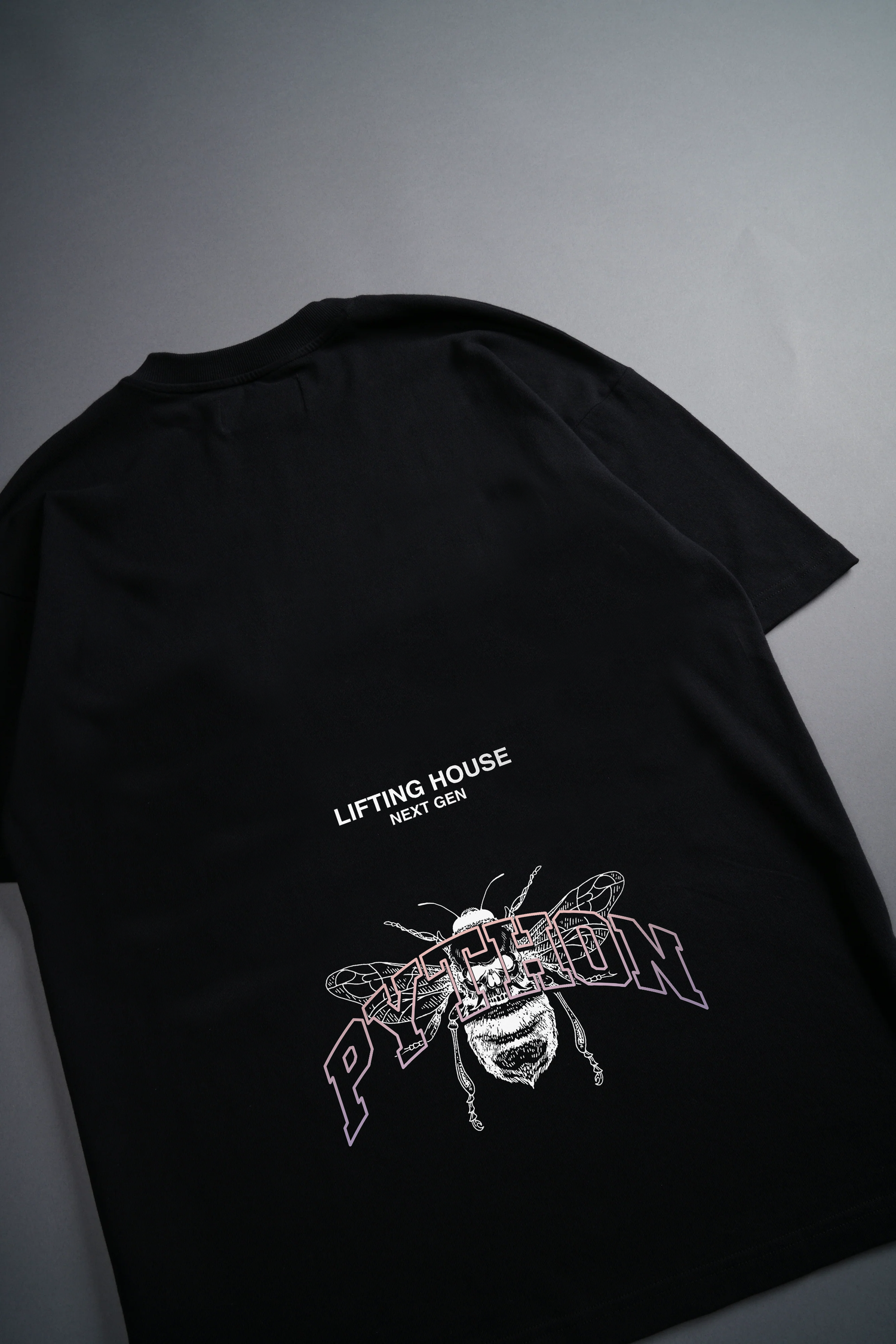 PYTHON BEE GRAPHIC T SHIRT - OVERSIZED