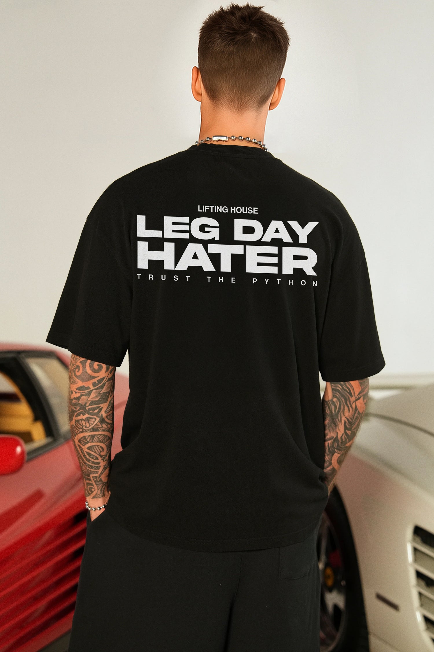 LEG DAY HATER GRAPHIC T SHIRT - OVERSIZED