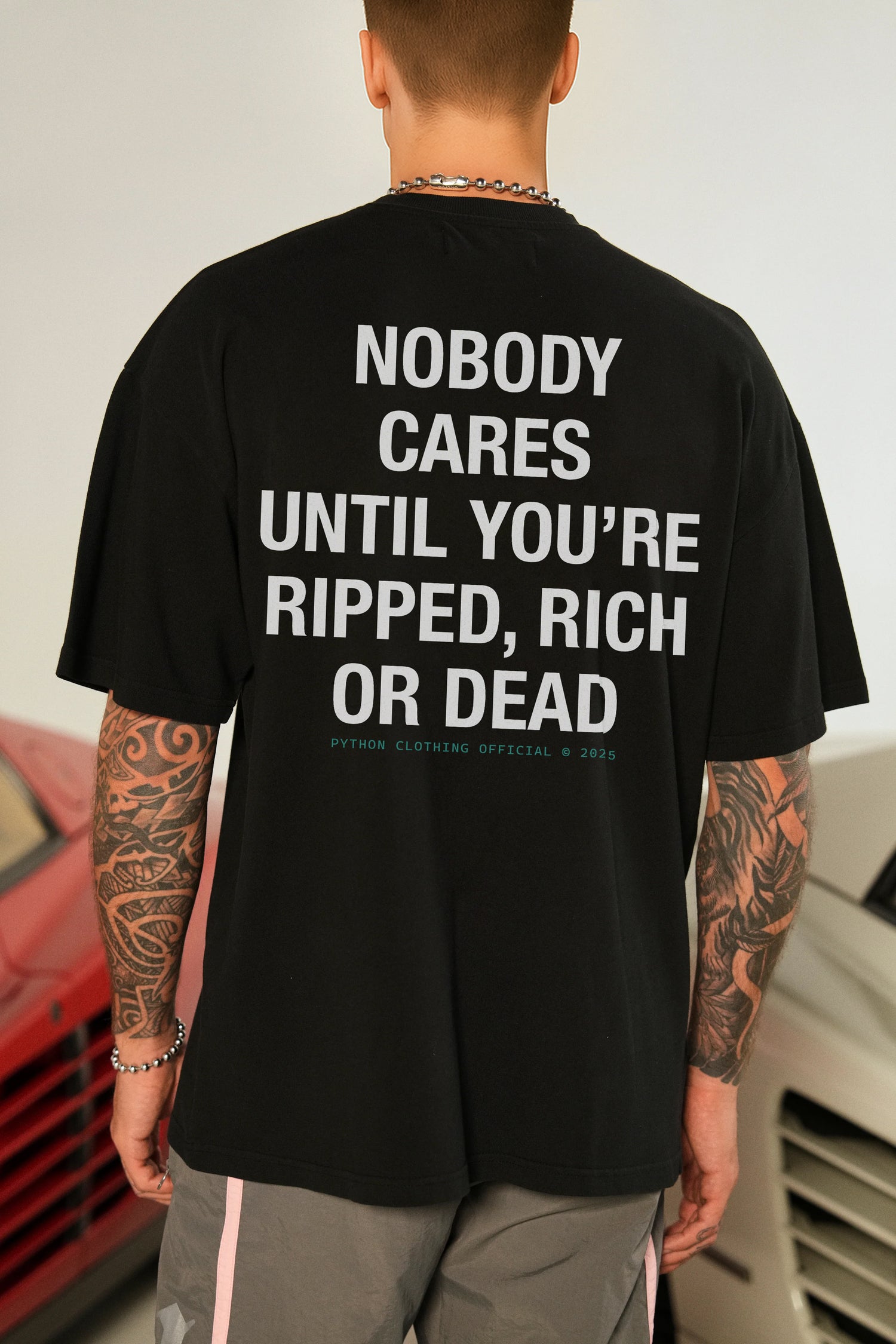 NOBODY CARES GRAPHIC T SHIRT - OVERSIZED