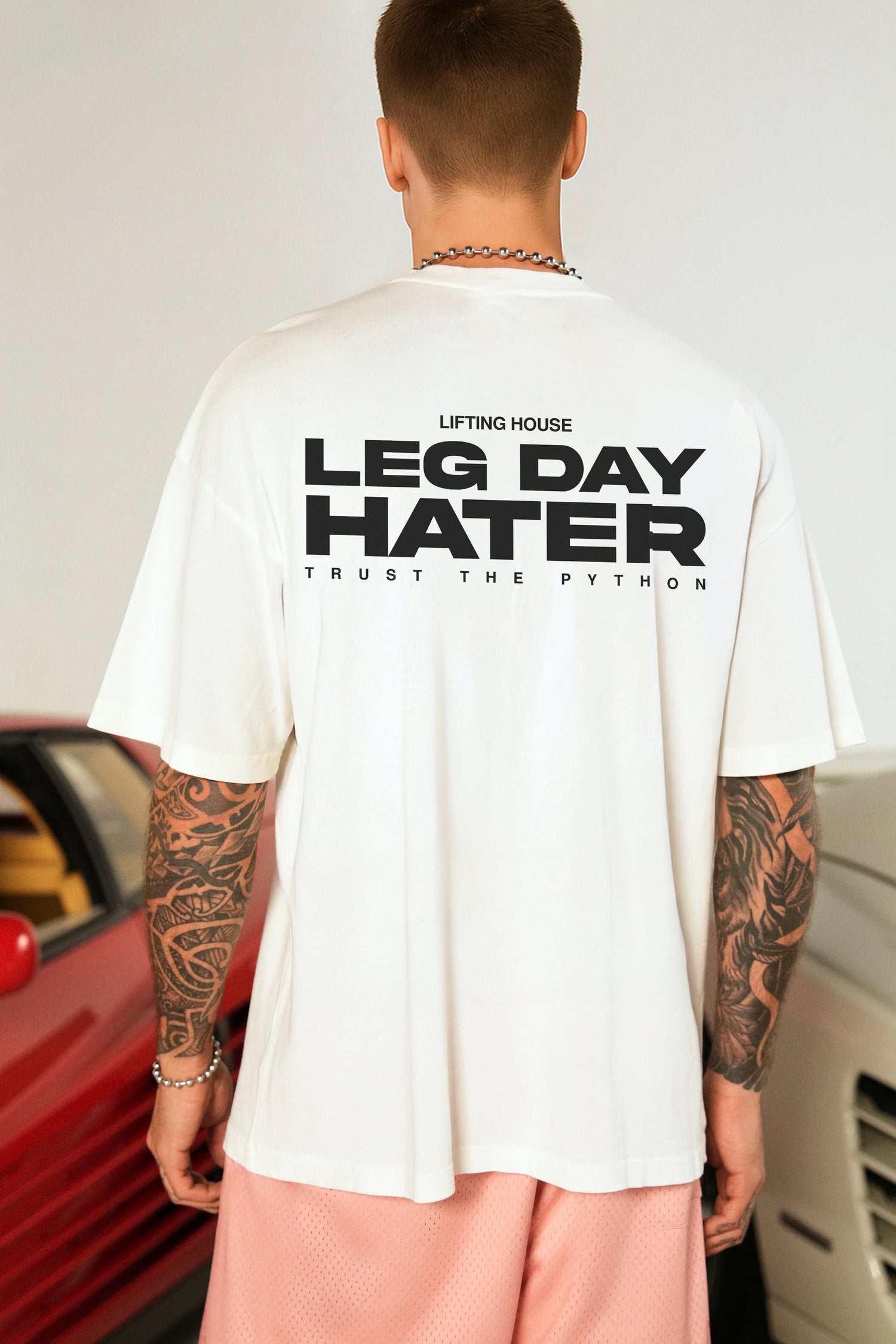 LEG DAY HATER GRAPHIC T SHIRT - OVERSIZED
