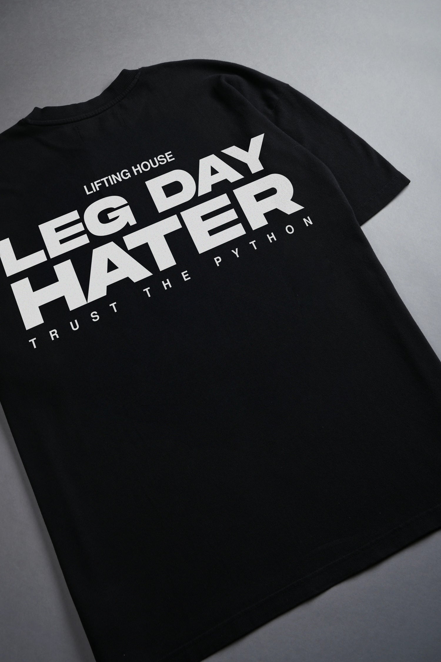 LEG DAY HATER GRAPHIC T SHIRT - OVERSIZED
