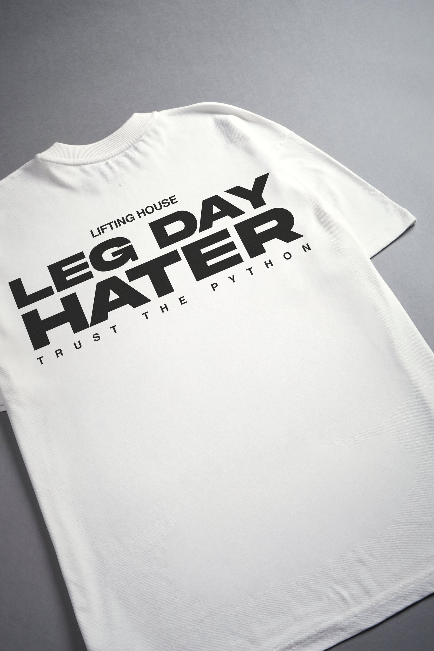 LEG DAY HATER GRAPHIC T SHIRT - OVERSIZED
