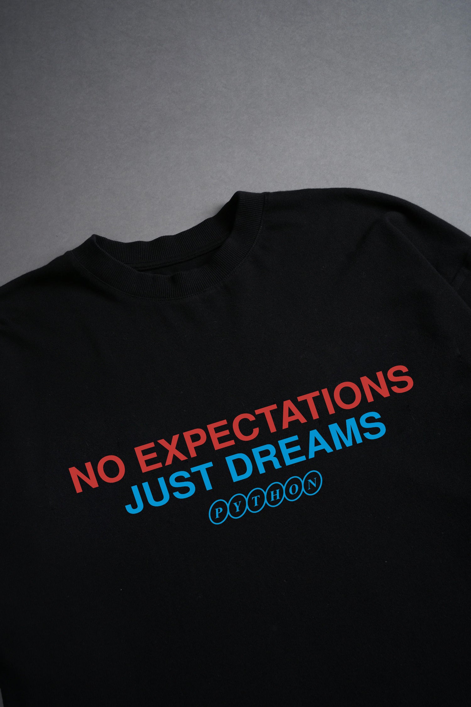 DREAMS BLACK GRAPHIC T SHIRT - OVERSIZED