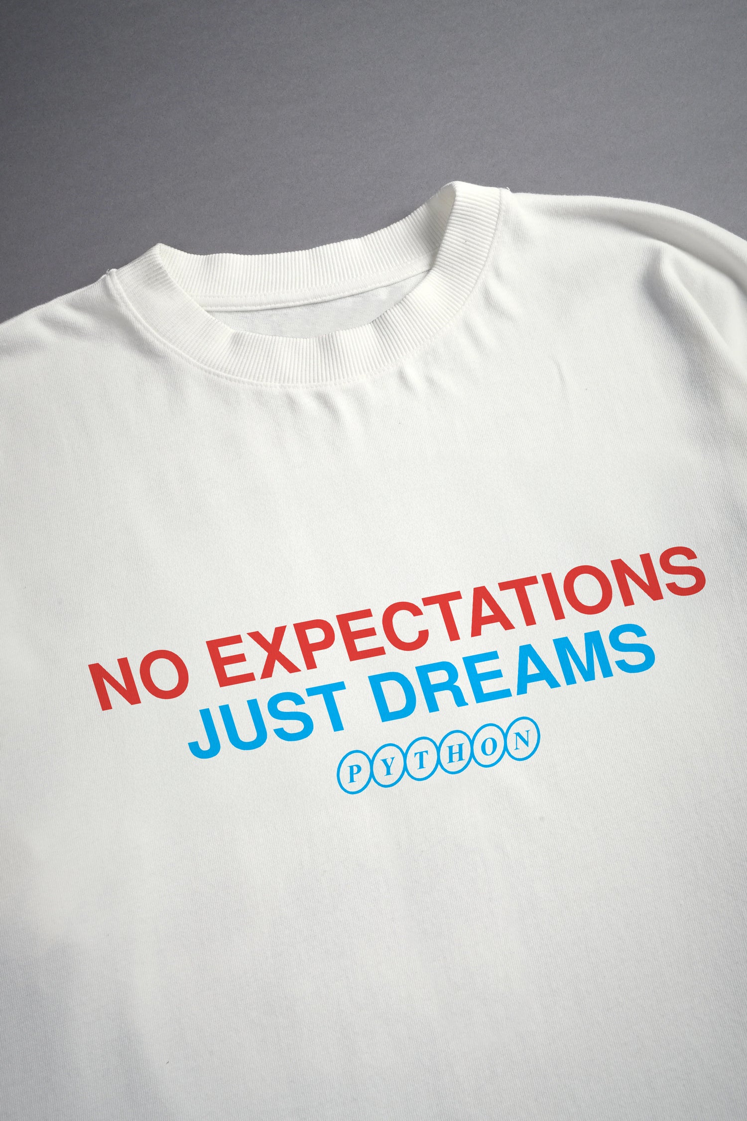 DREAMS WHITE GRAPHIC T SHIRT - OVERSIZED