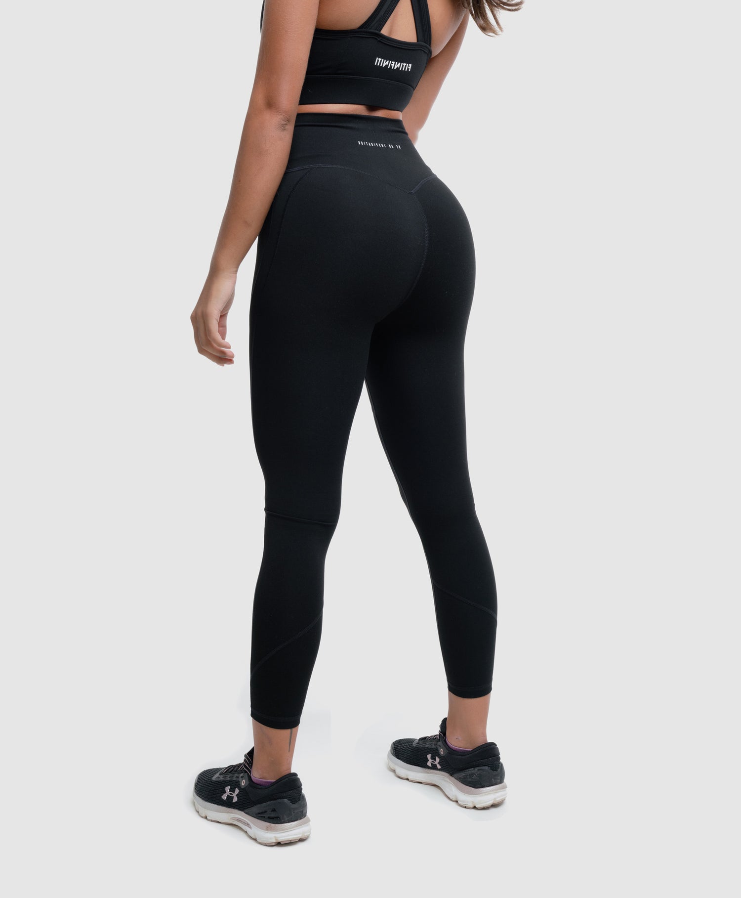 BLACK LEGGINGS PYTHON//FITINFINITI