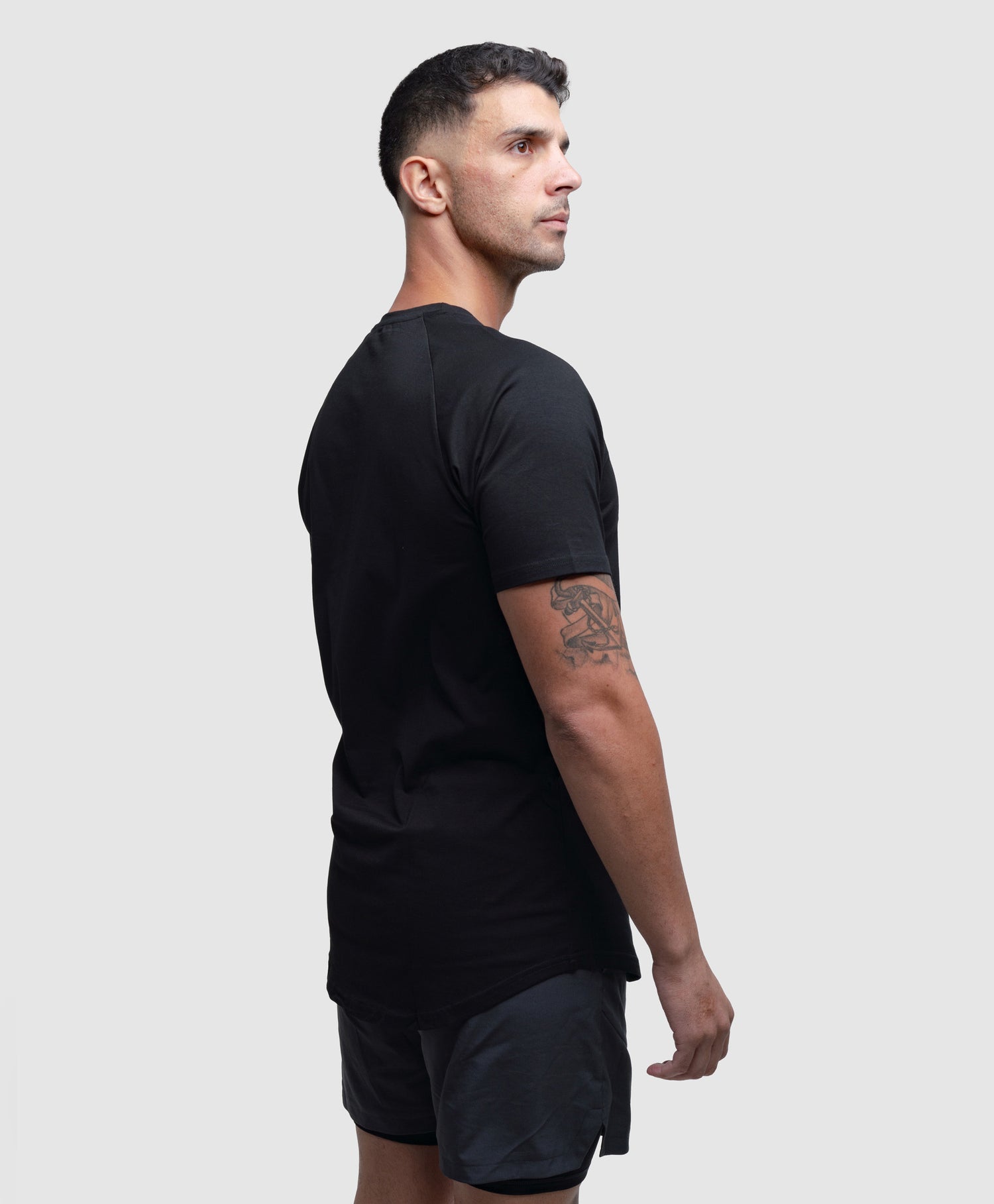 FITINFINITI Black Classic Fit T-shirt