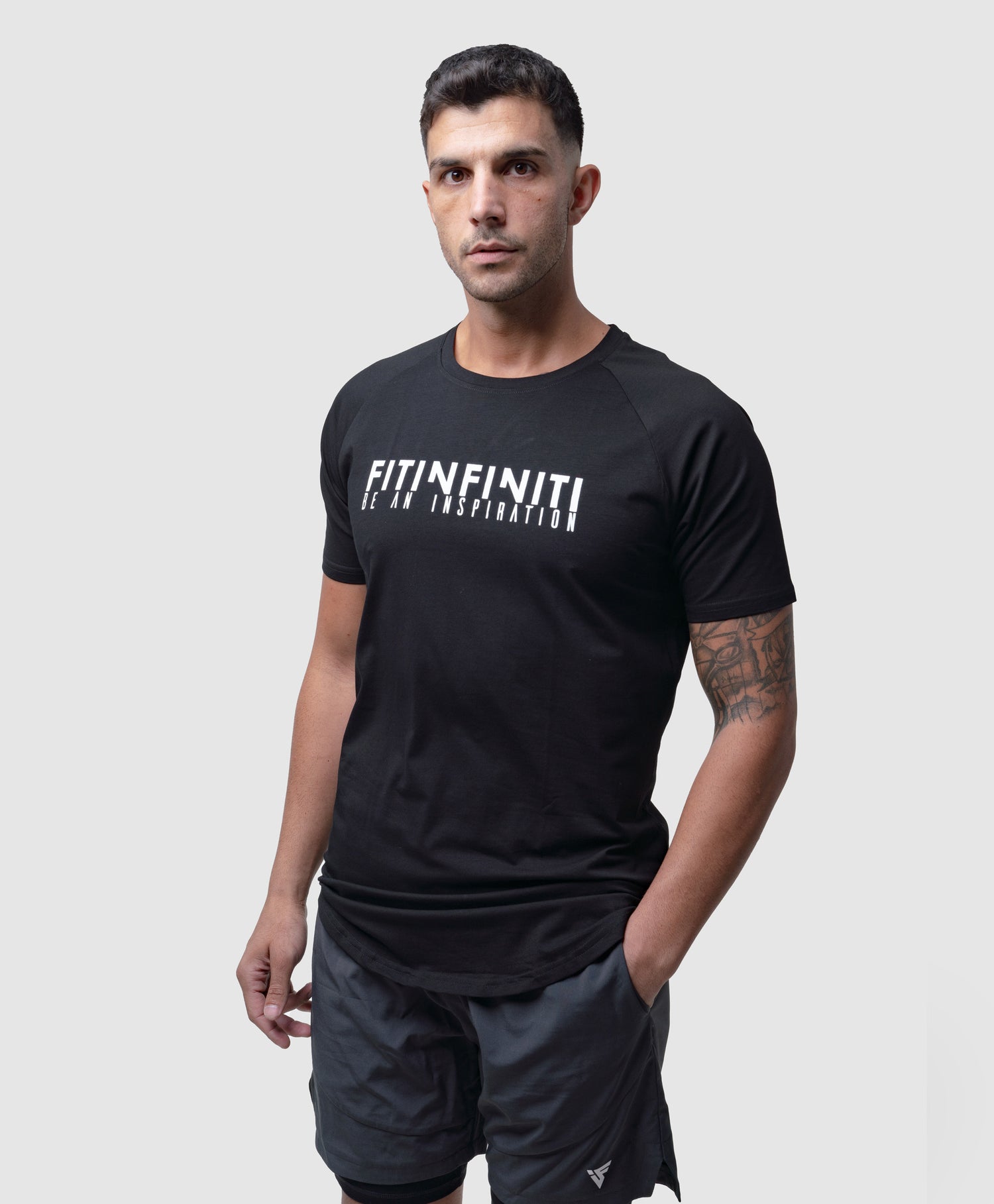 FITINFINITI Black Classic Fit T-shirt