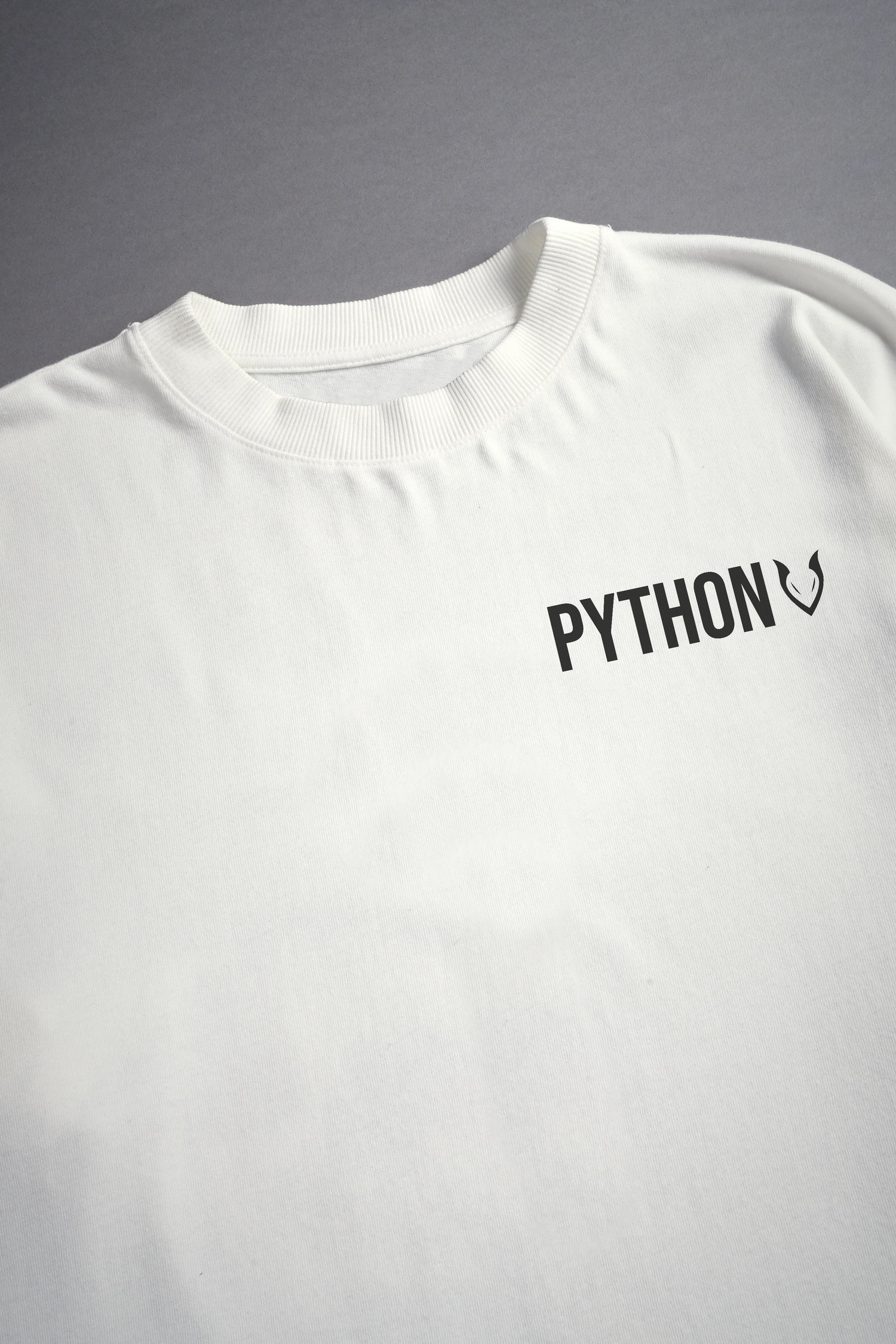 LIMITLESS GRAPHIC T SHIRT - OVERSIZED