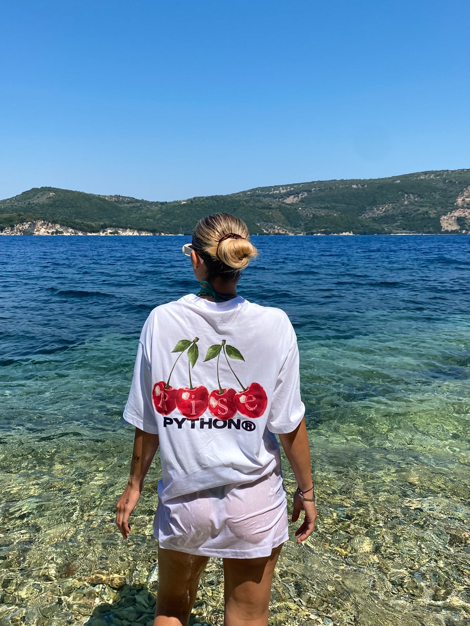 CHERRIES GRAPHIC T SHIRT - OVERSIZED