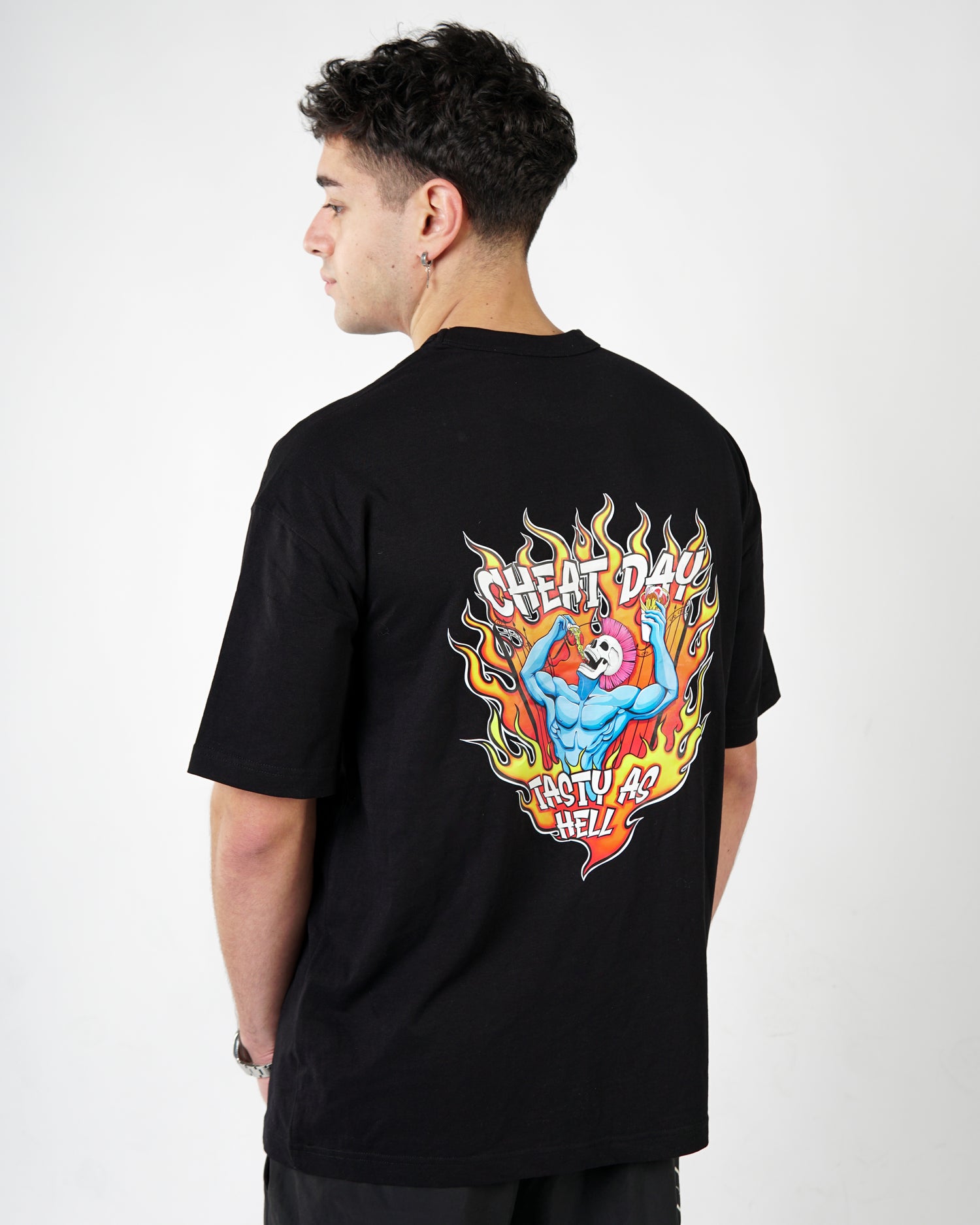 CHEAT DAY GRAPHIC T SHIRT - OVERSIZED